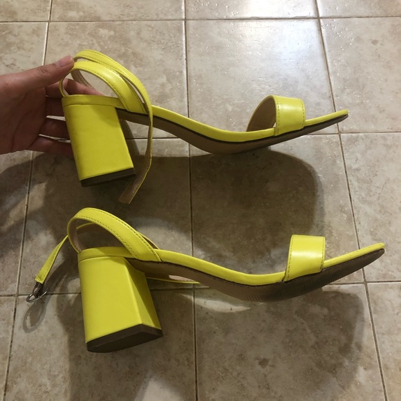 Neon yellow block heels - Picture 4 of 12